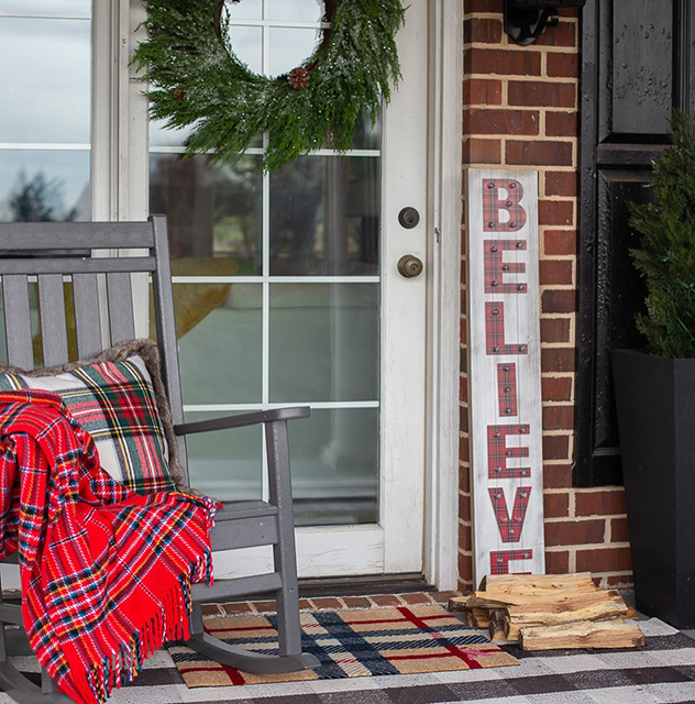 Heathered Nest | Holiday Decor Front Porch Makeover