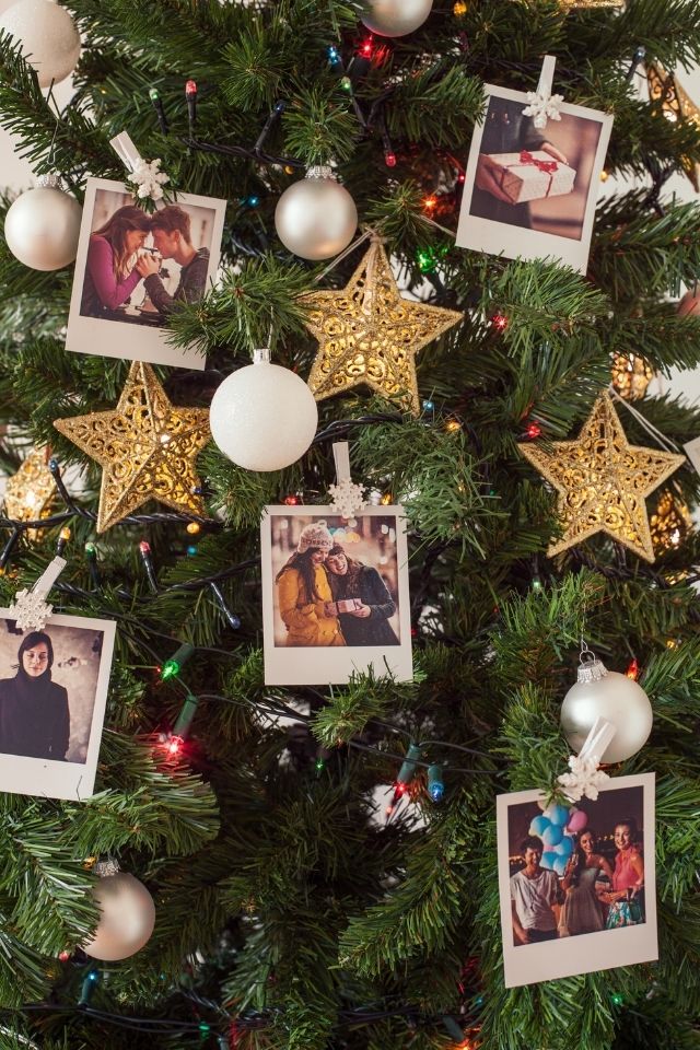 Family Christmas tree decor ideas with family photos 