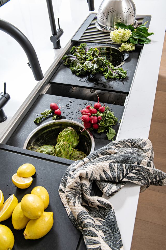 fresh produce in sink with black matte finishes